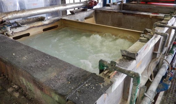 Step 1: Degreasing in Galvanizing (Oil & Grease Removal)